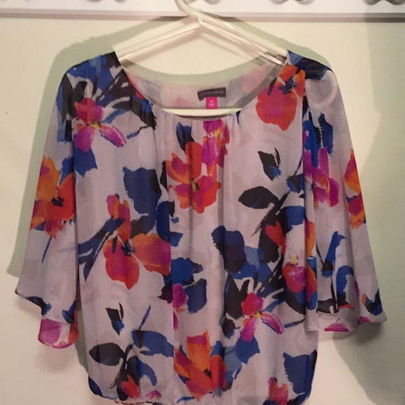 Vince Camuto Petite Floral Rendezvous Batwing - Picture 2 of 8